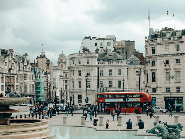 Est-il possible de louer une maison de vacances en Suède avec des cours de cuisine et des excursions en kayak?